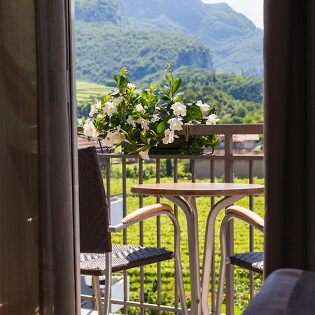 Hotel Continental - Tonelli Hotels Torbole Sul Garda Extérieur photo