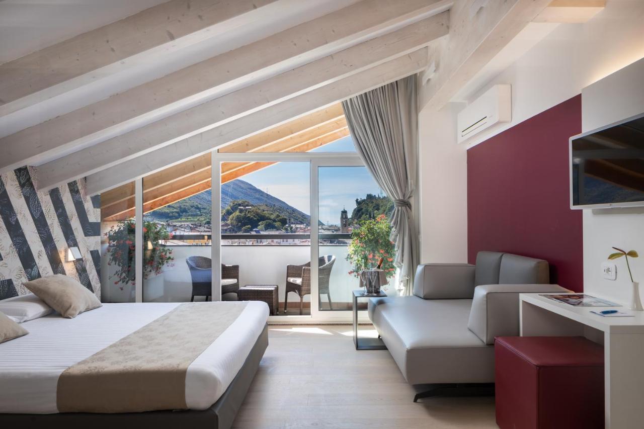 Hotel Continental - Tonelli Hotels Torbole Sul Garda Extérieur photo