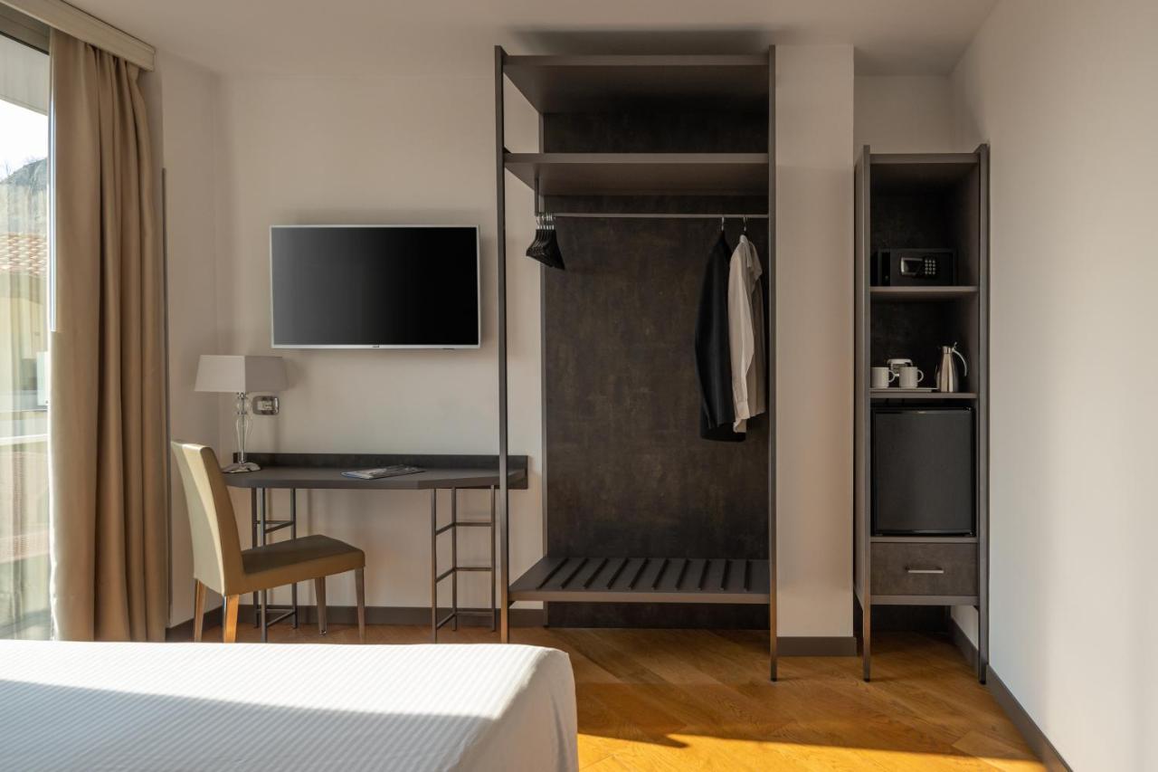 Hotel Continental - Tonelli Hotels Torbole Sul Garda Extérieur photo