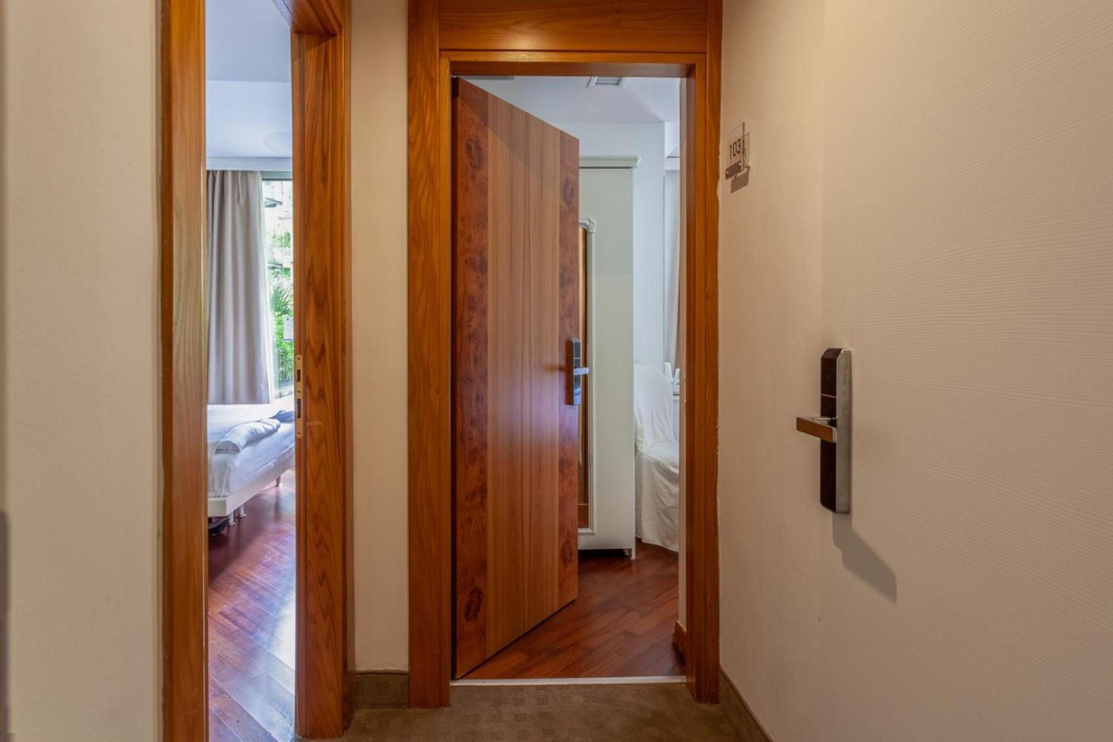 Hotel Continental - Tonelli Hotels Torbole Sul Garda Extérieur photo